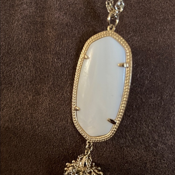 Kendra Scott Gold and white  Pendant Necklace - Picture 9 of 12